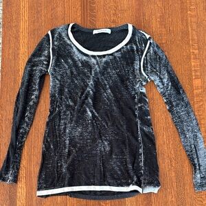 Kokun Black Bamboo Cashmere Long-Sleeve Scoop Neck Top with White Trim